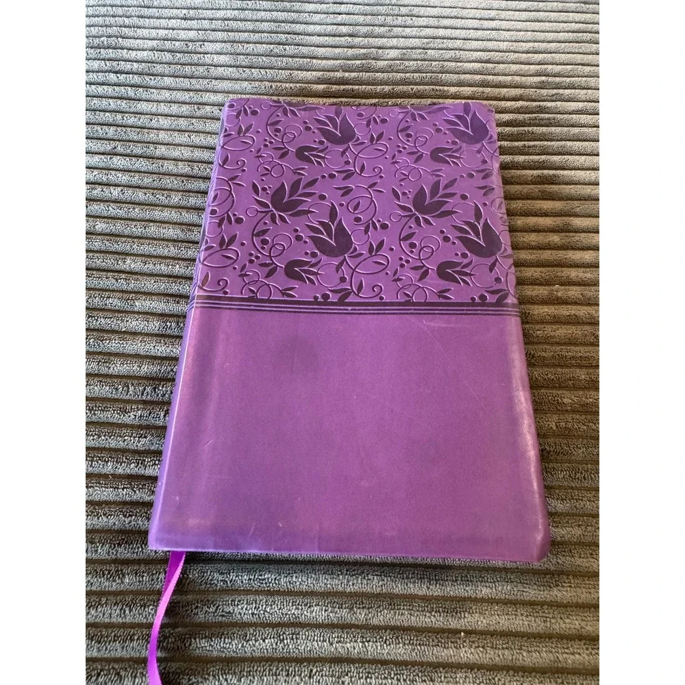 Holman King James Version Holy Bible‎ Purple Floral Design Presentation Page